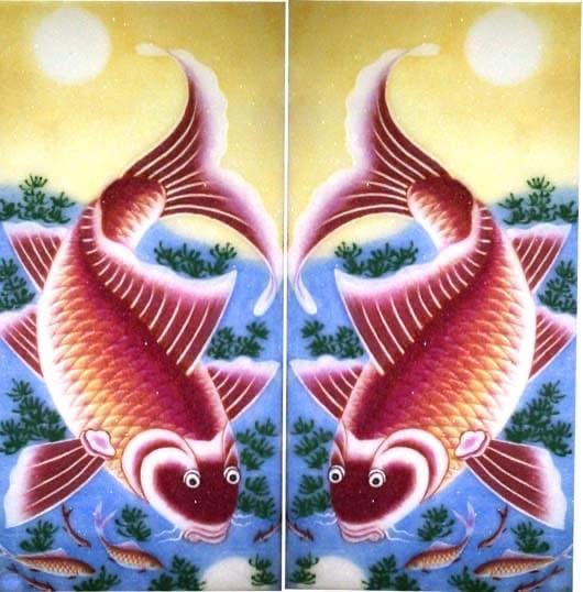 tranh đá quý cá chép trông trăng phong thủy
